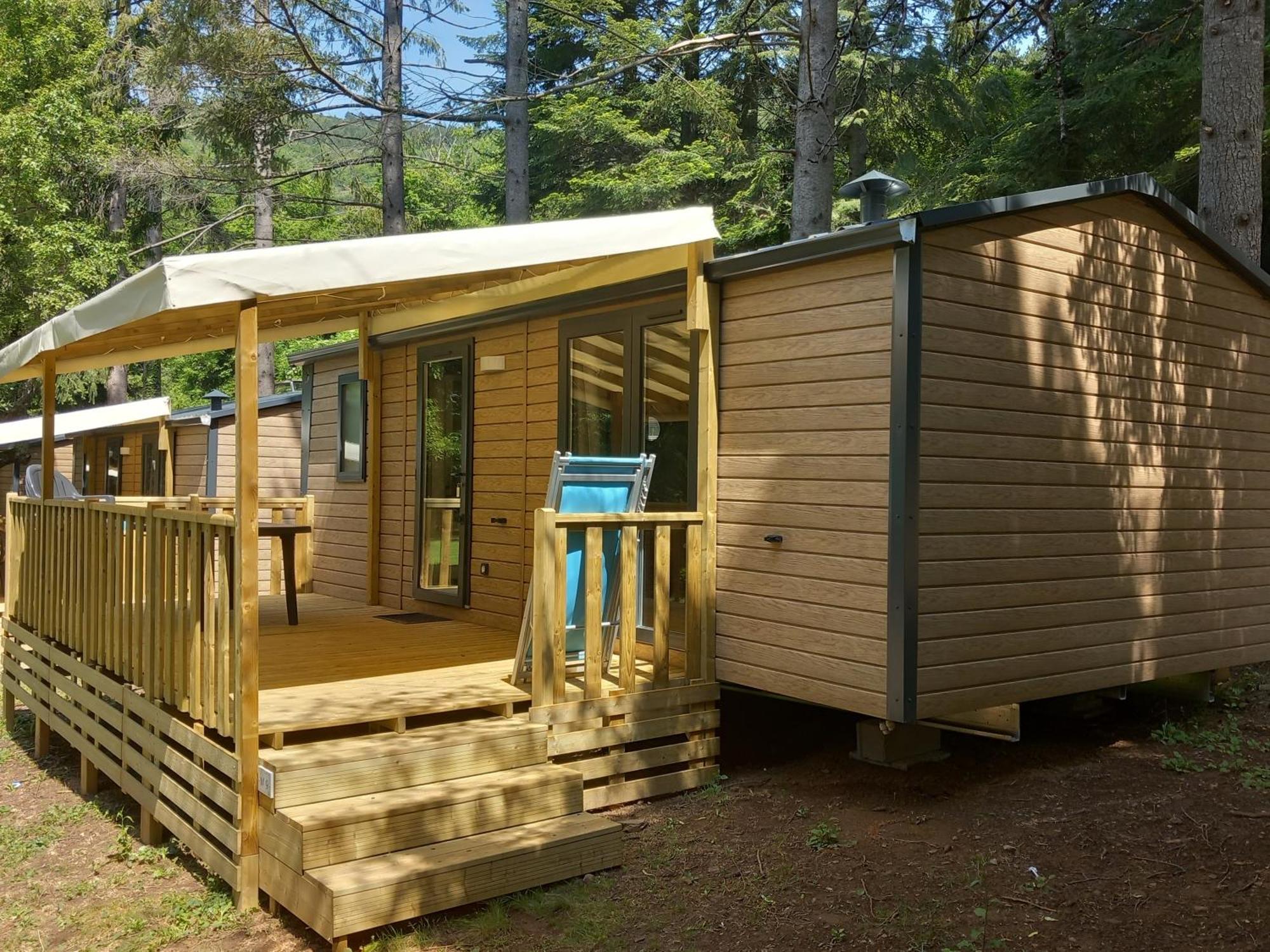 Camping Chantemerle Bédouès Exteriör bild